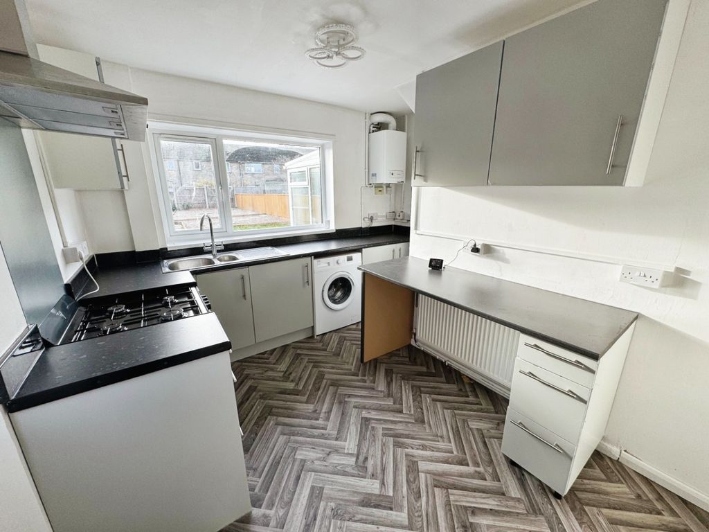 Property photo 2 of 16 4755263