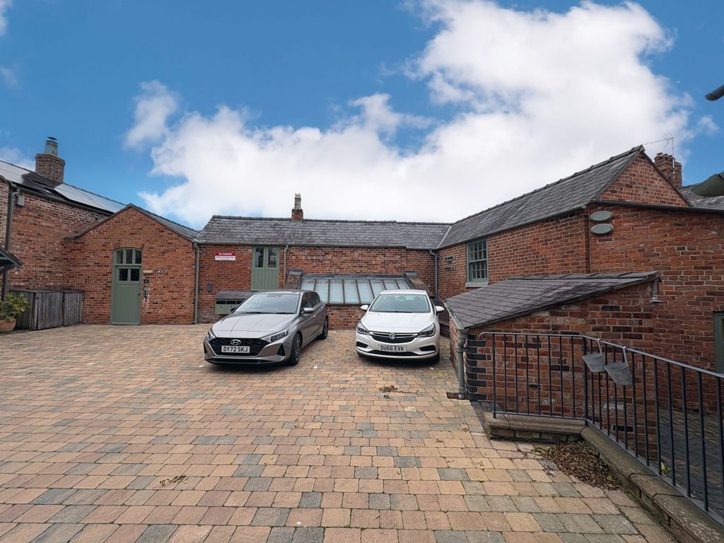 Property photo 1 of 10 Photo 11