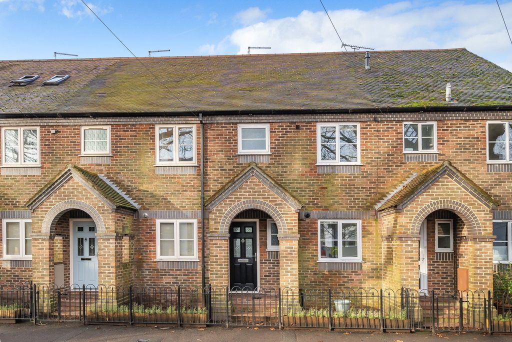 Property photo 1 of 11