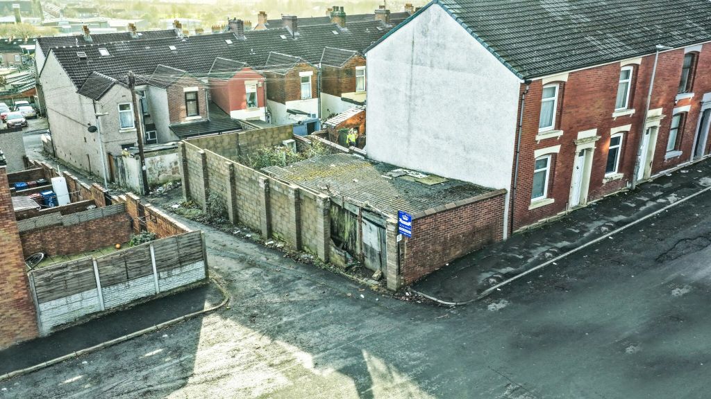 Property photo 3 of 4