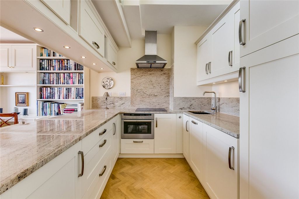 Property photo 2 of 7