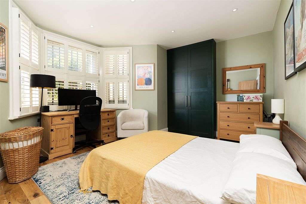 Property photo 3 of 13 Bedroom