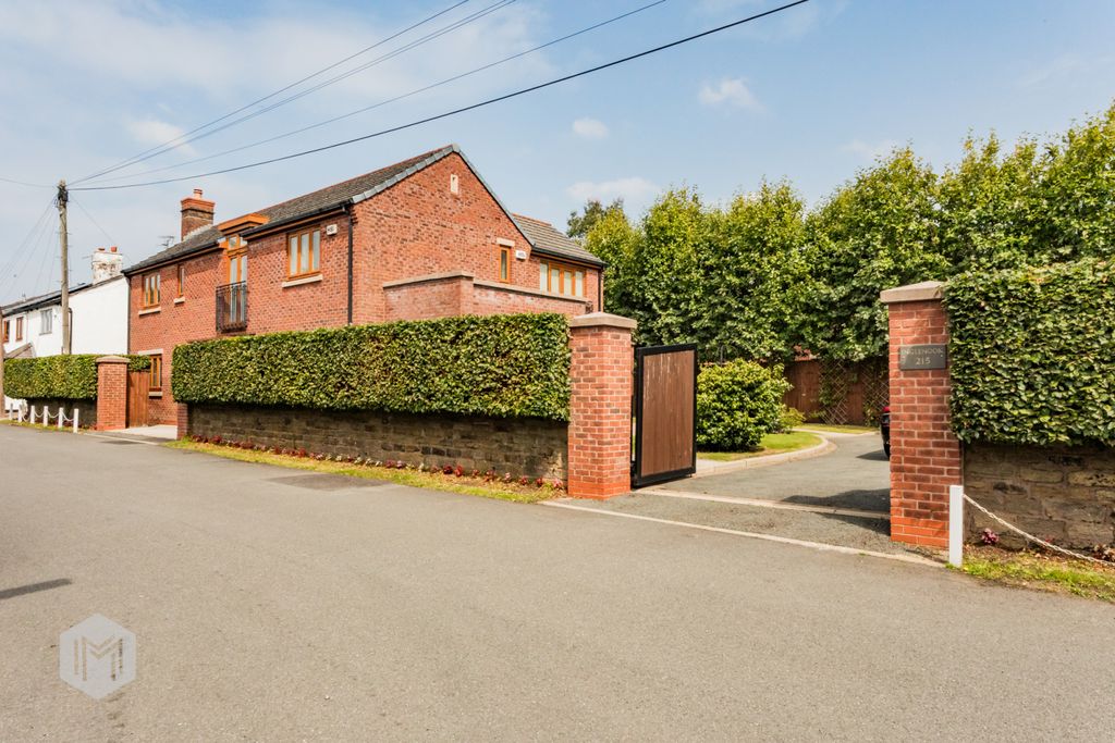 Property photo 3 of 33 Picture No. 32