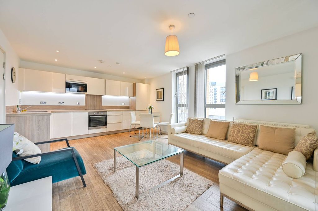 Property photo 2 of 9