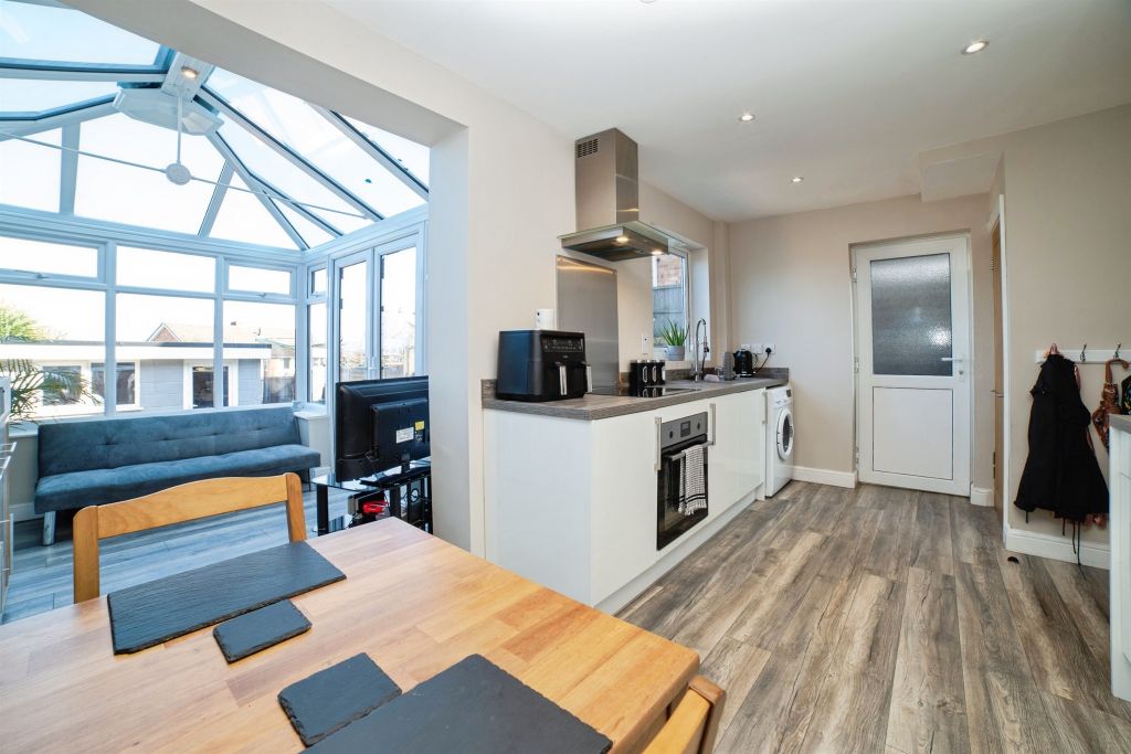 Property photo 2 of 26