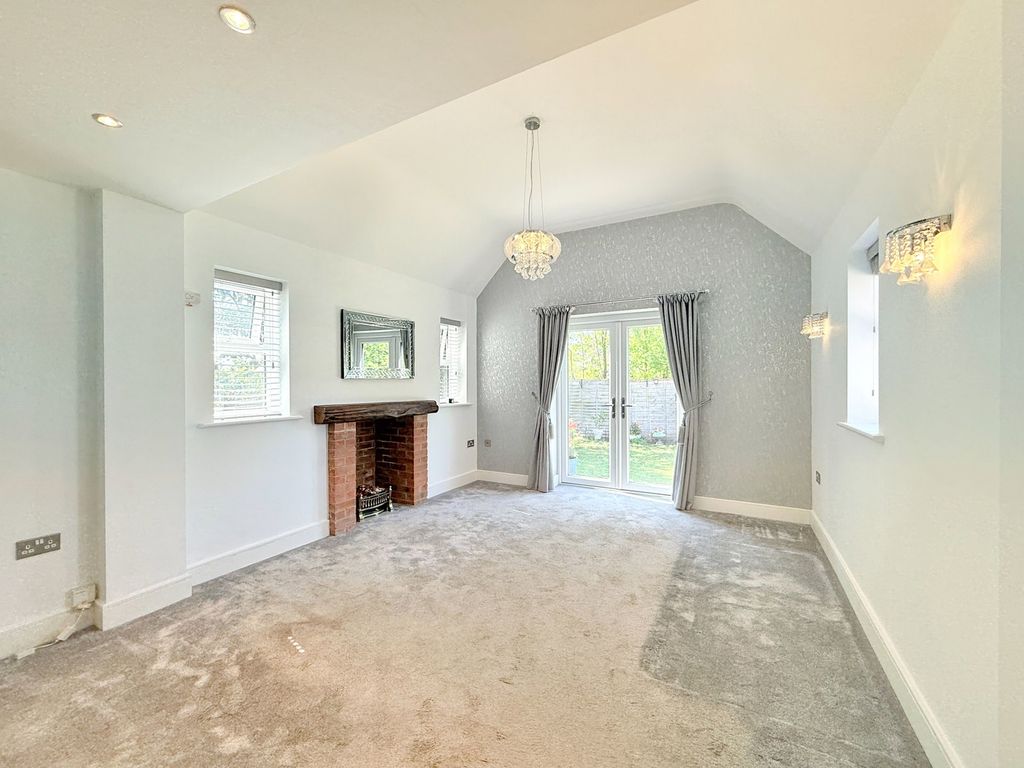 Property photo 3 of 24