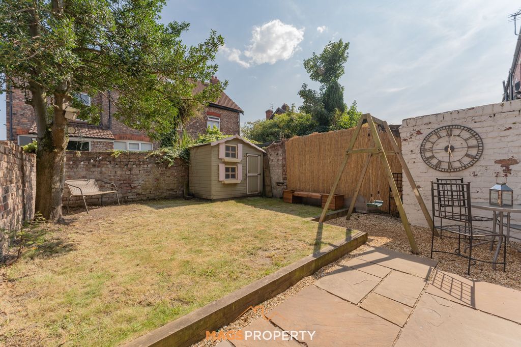 Property photo 3 of 23
