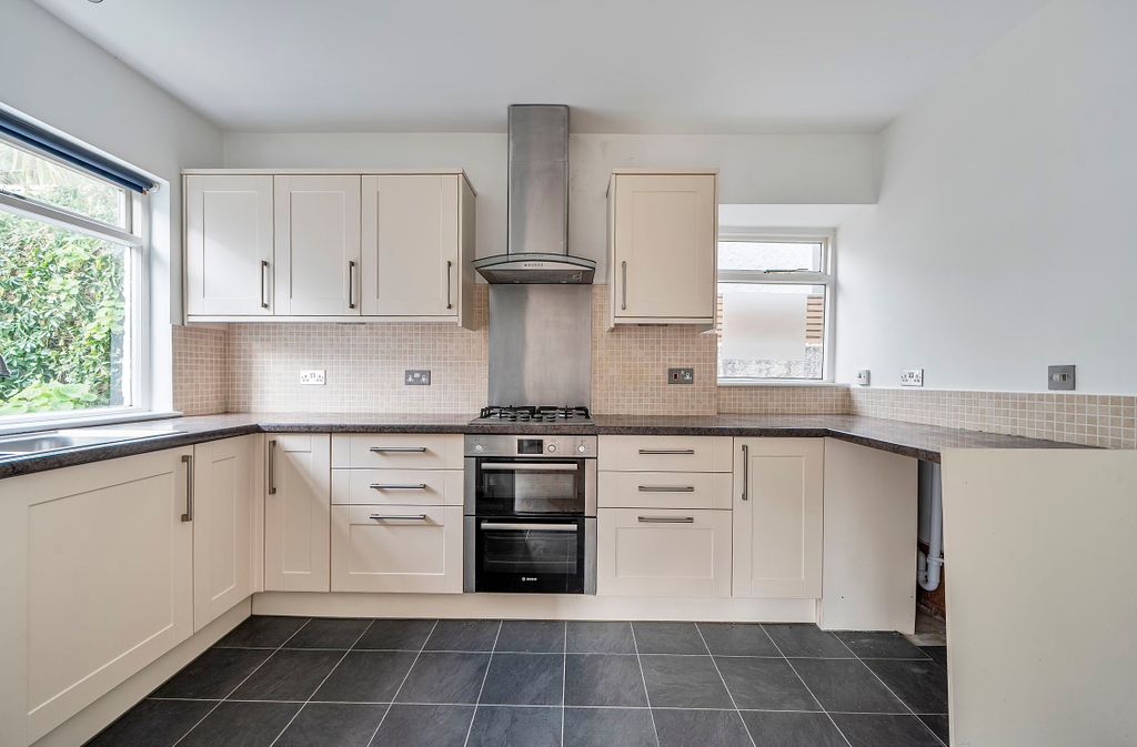 Property photo 3 of 12 Photo 3