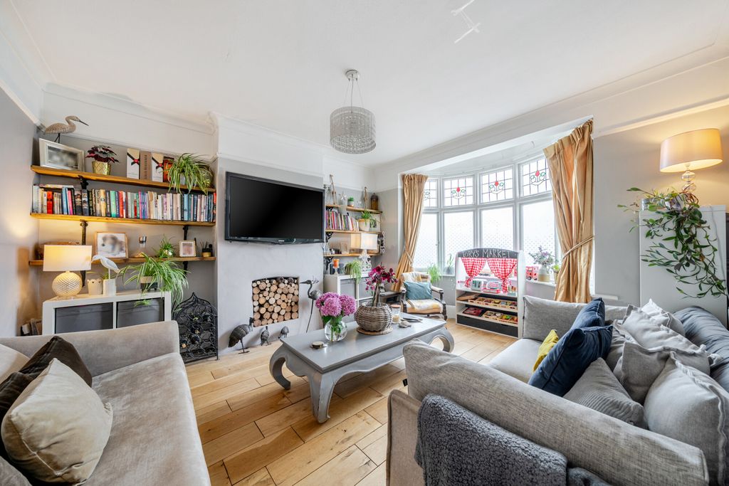 Property photo 3 of 17 14-6A637c6B67300-...