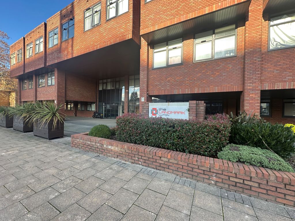 Property photo 1 of 5