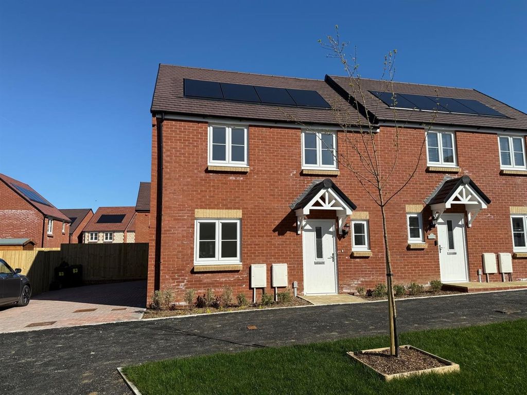 Property photo 1 of 15 Plot 299 Front.Jpeg