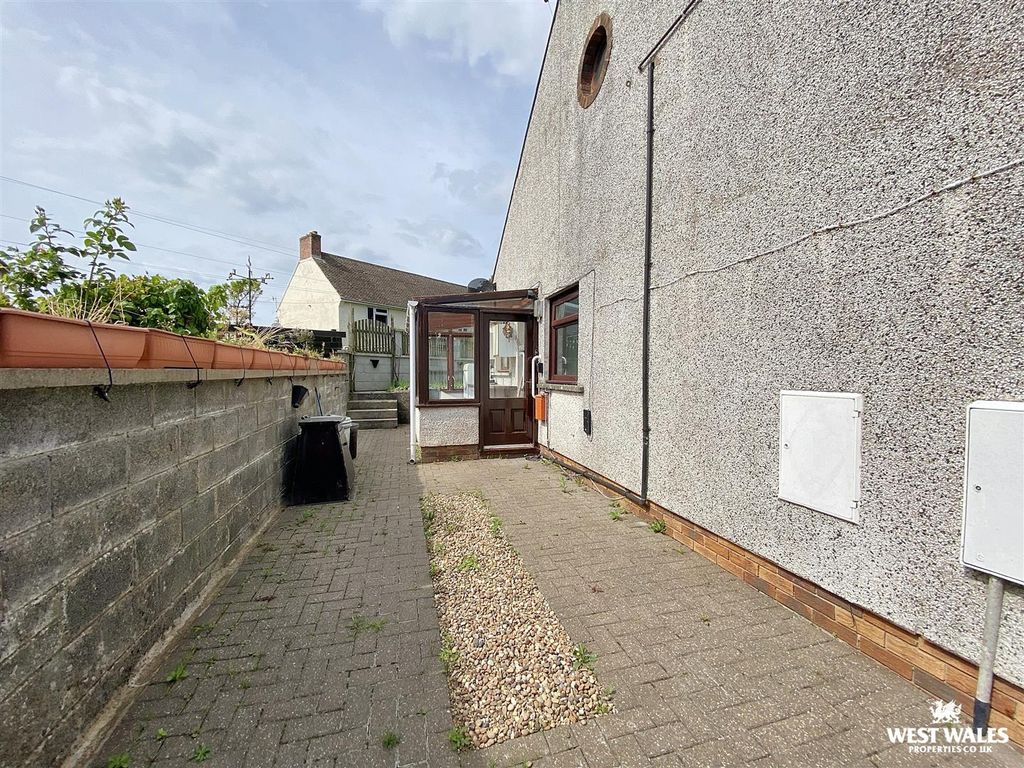 Additional image 19 of 4 bed end terrace house for saleGolden Hill Road, Pembroke SA71