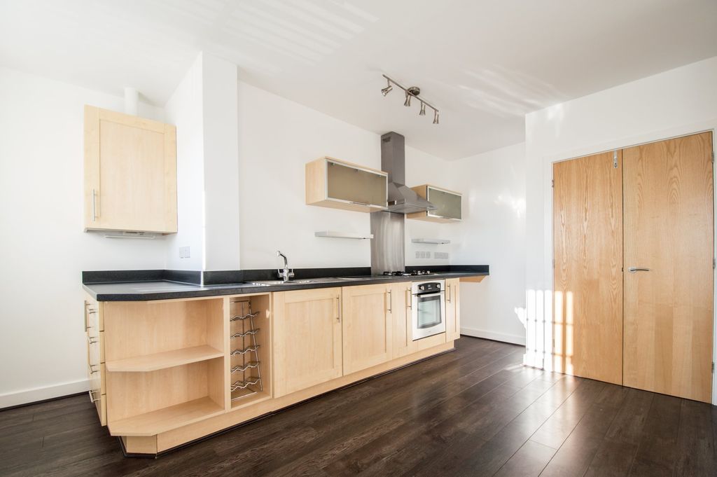 Property photo 2 of 6