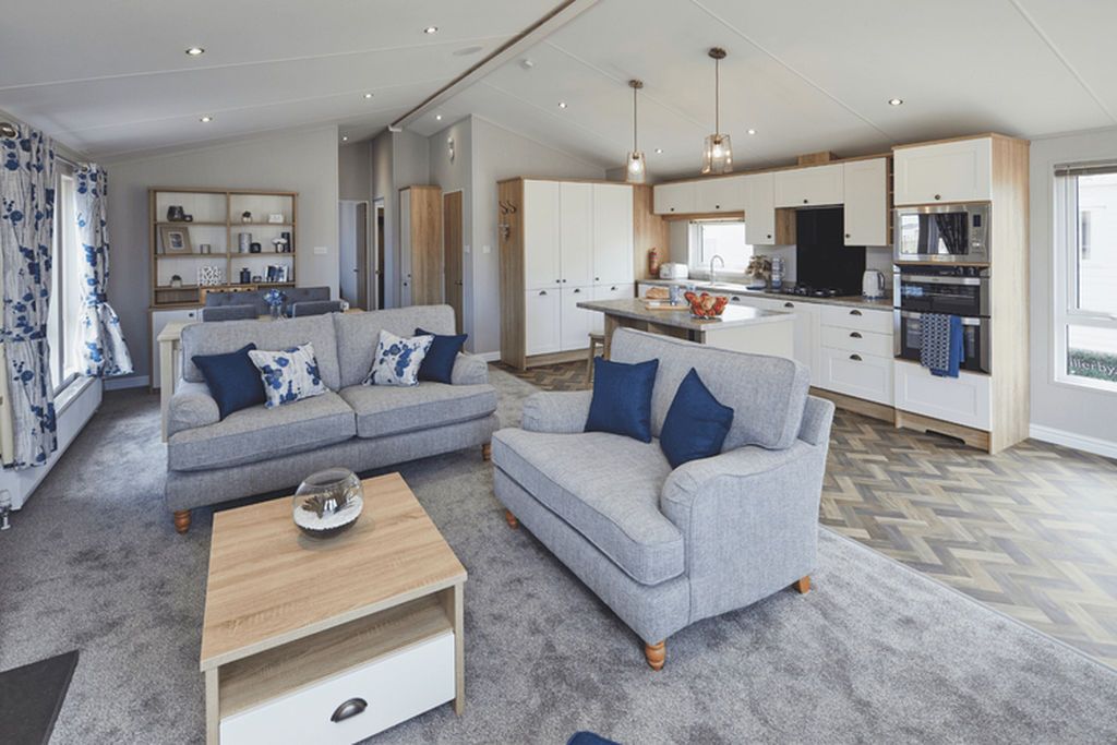 Property photo 1 of 7 Photo 6