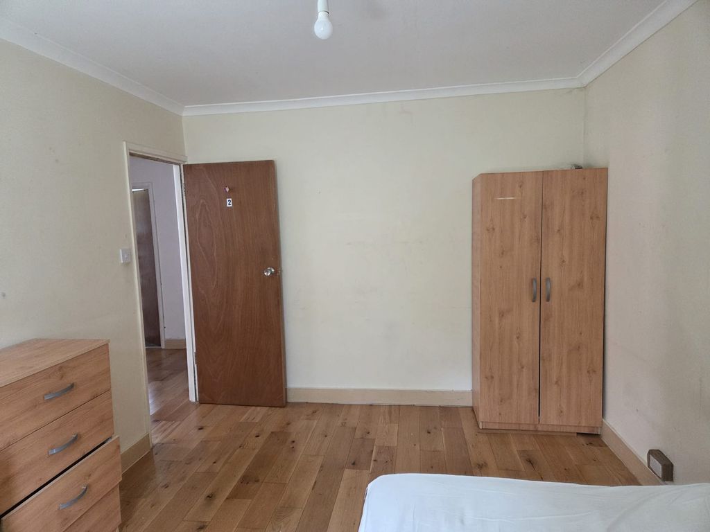 Property photo 2 of 4