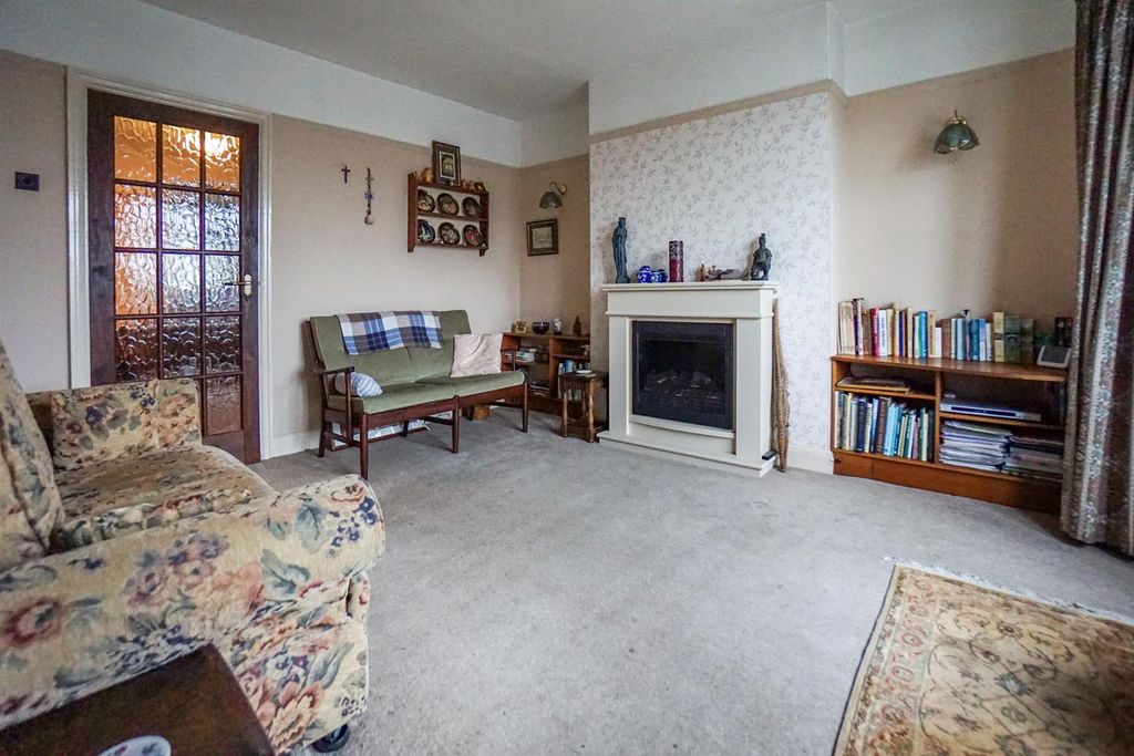 Property photo 2 of 18 Living Room