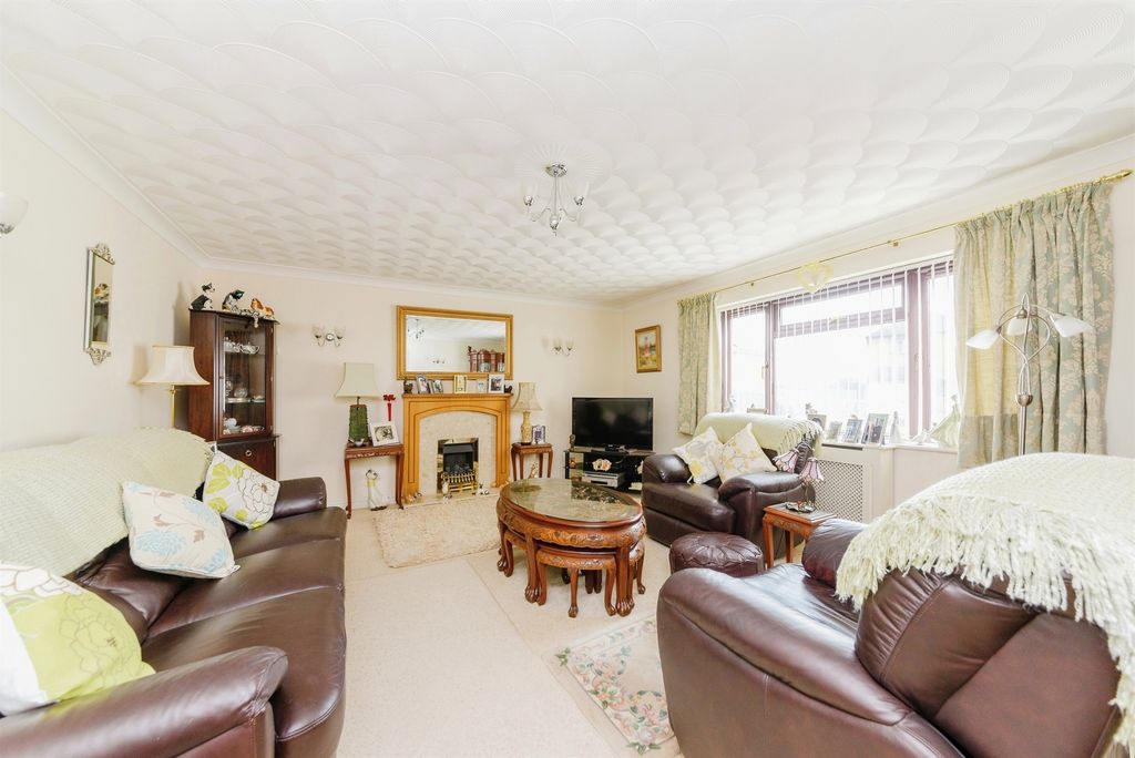 Property photo 2 of 14