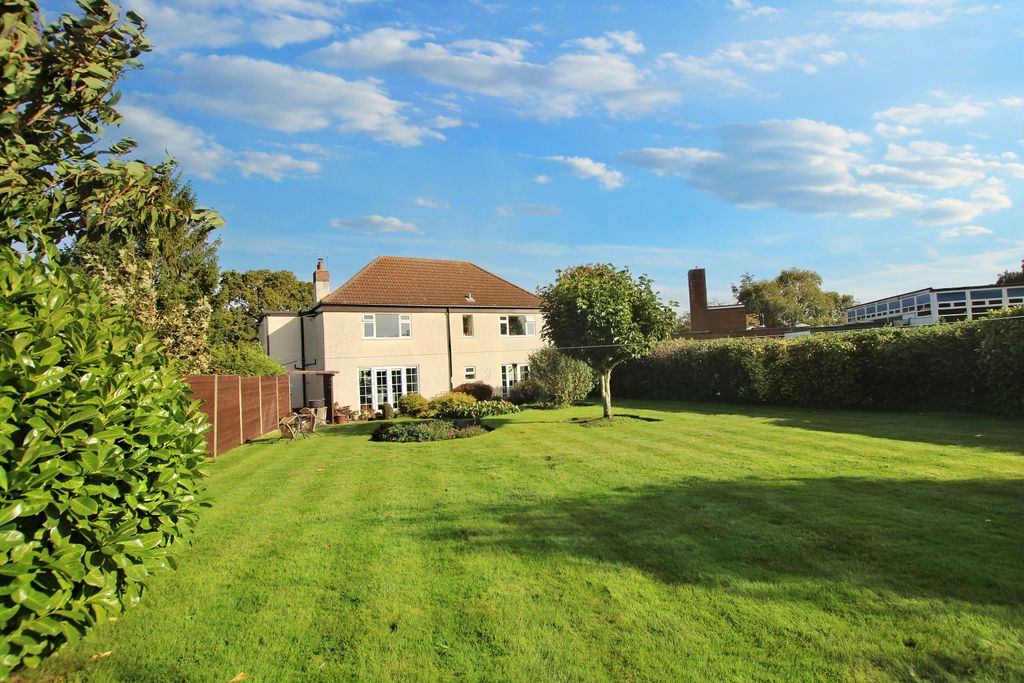 Property photo 2 of 24