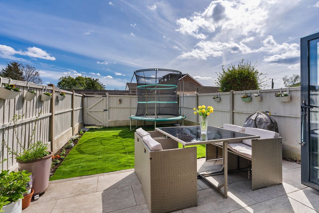 Property photo 3 of 24