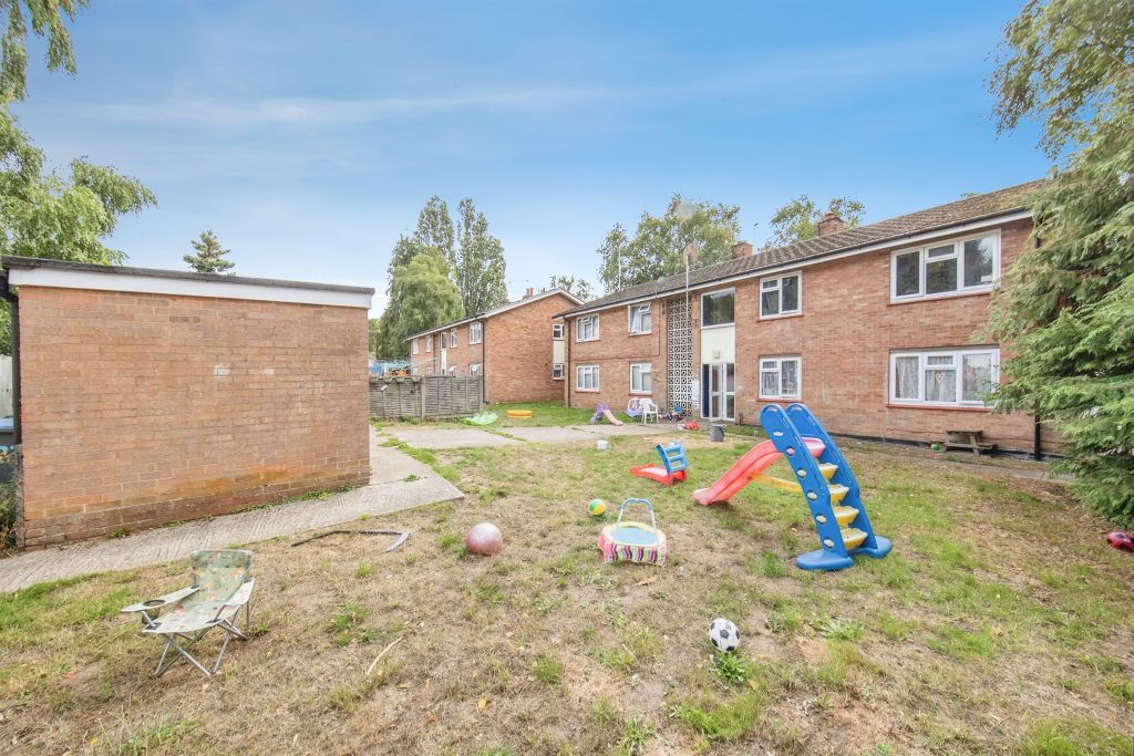 Property photo 3 of 12