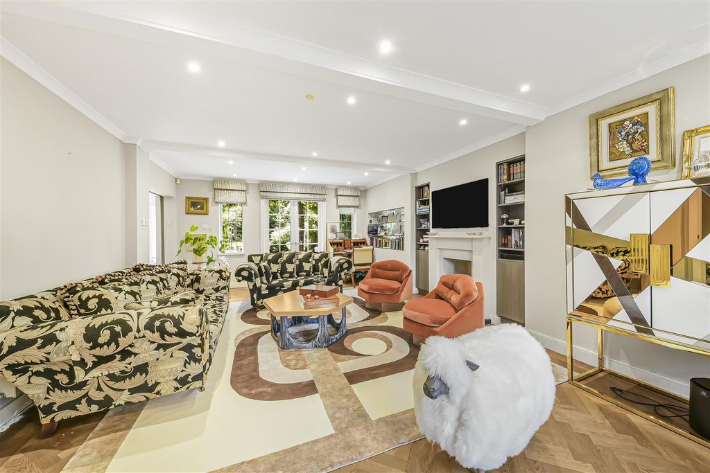 Property photo 2 of 15