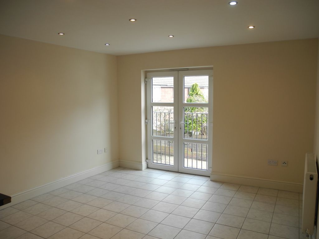 Property photo 2 of 6 Lounge