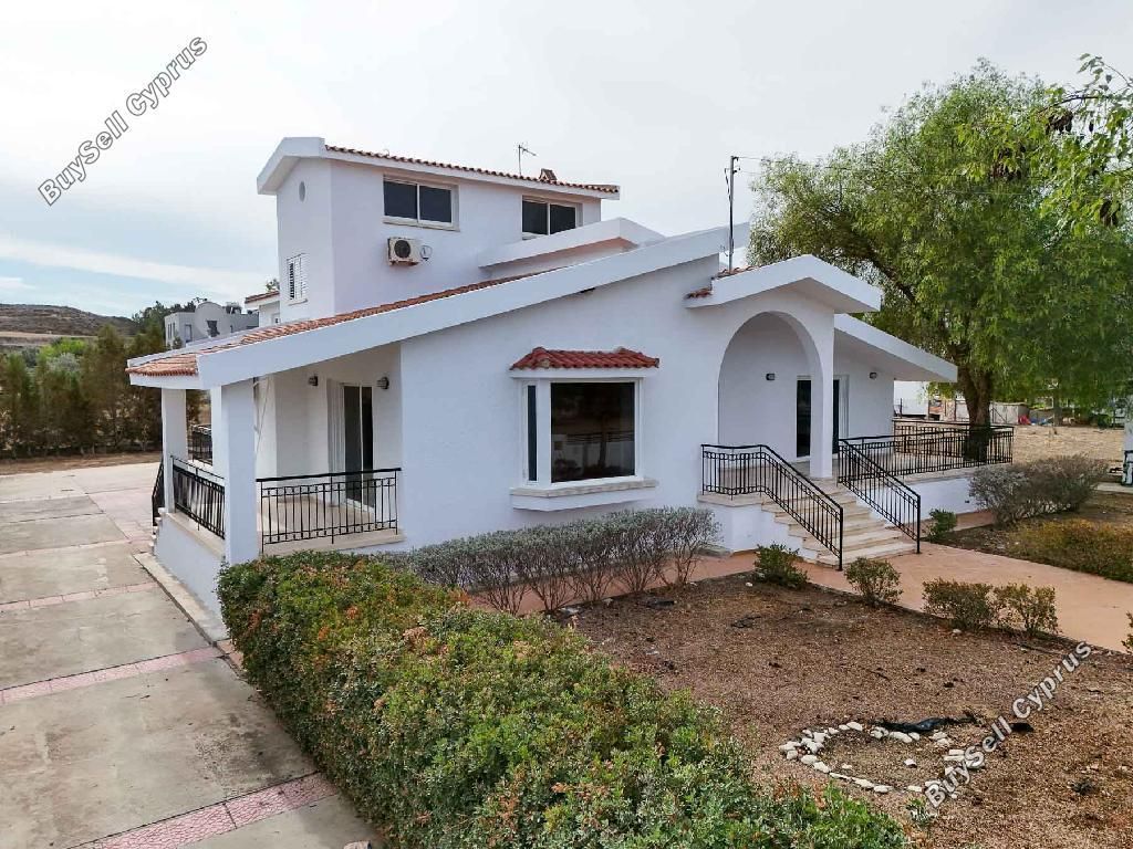 Property photo 1 of 37