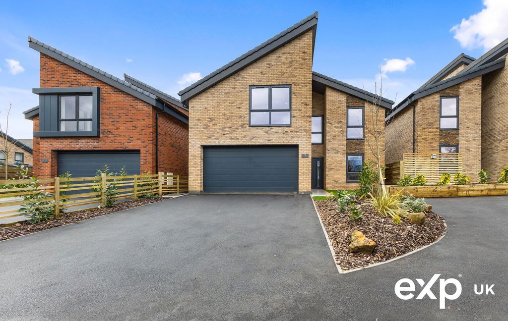 Property photo 1 of 31