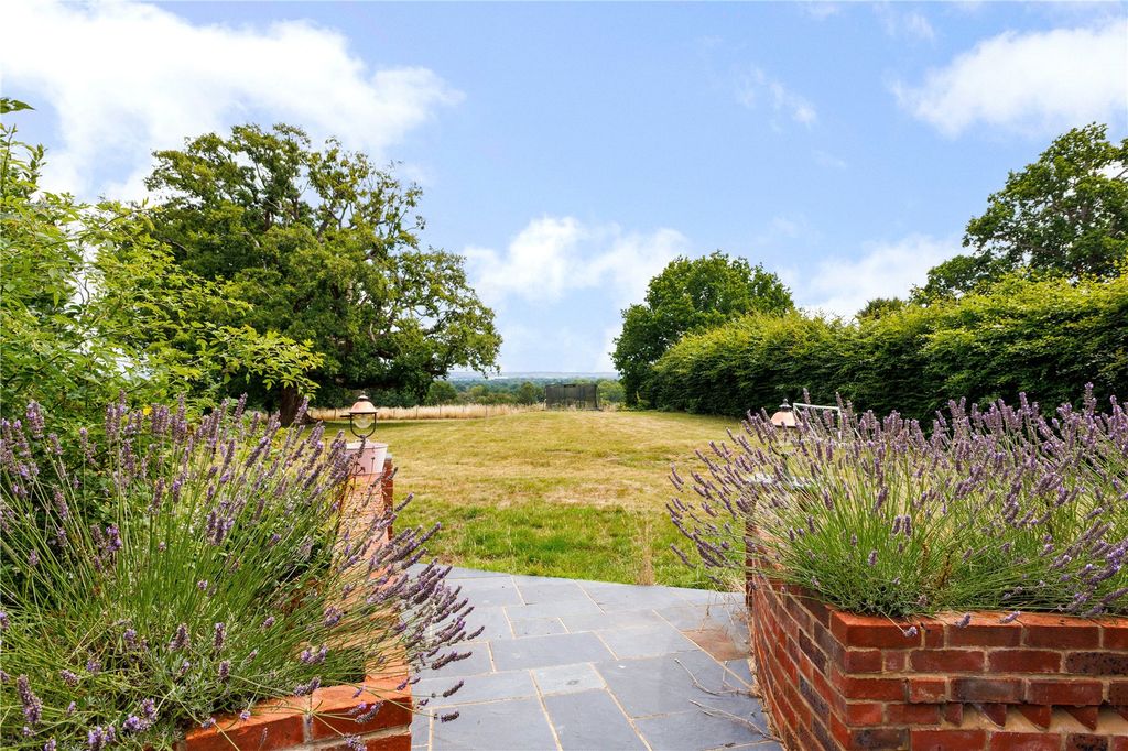 Property photo 2 of 24 Garden View