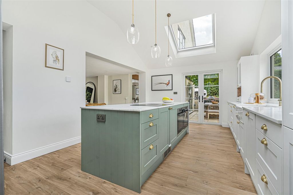 Property photo 3 of 30 18_88068.Jpg