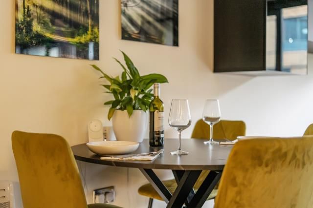 Property photo 3 of 22 Dining Area