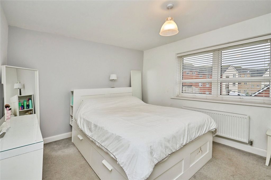 Property photo 3 of 20 Bedroom