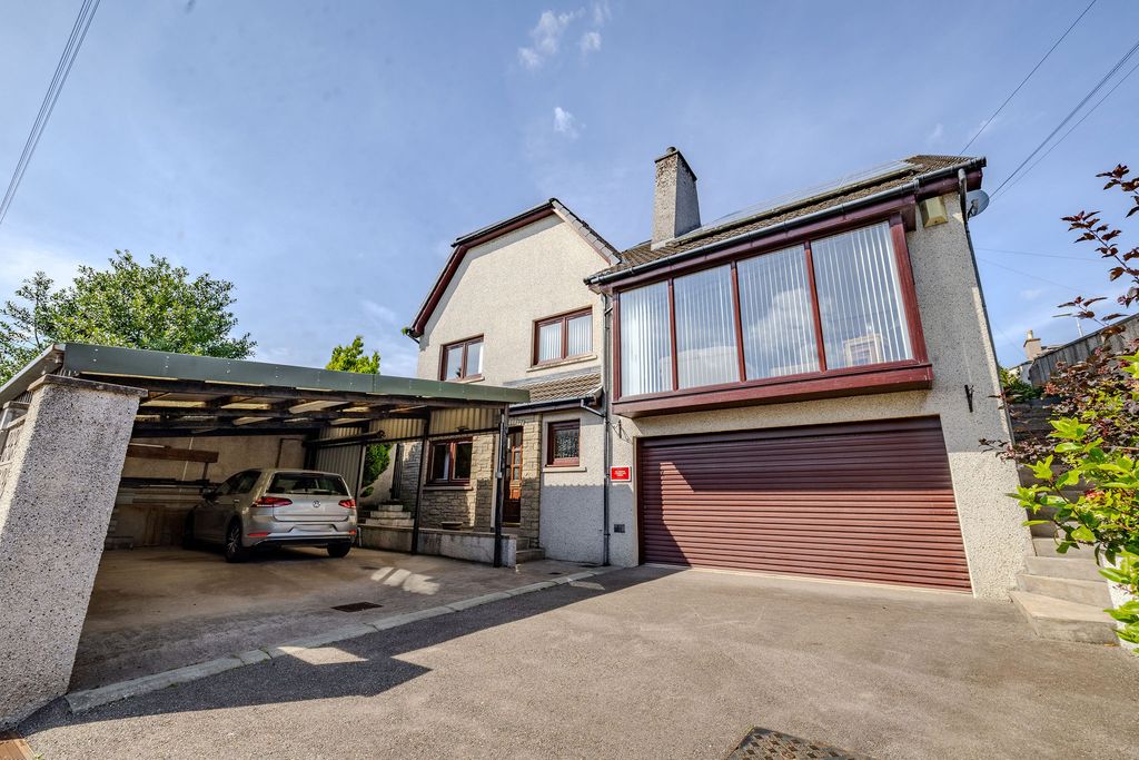 Property photo 1 of 19