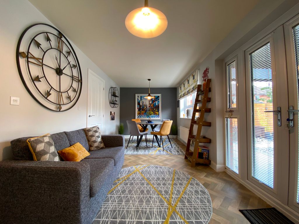 Property photo 2 of 31