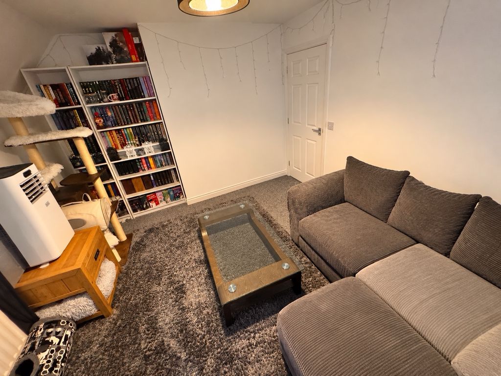 Property photo 3 of 8 Image