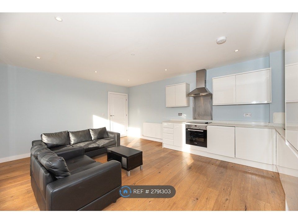 Property photo 2 of 26