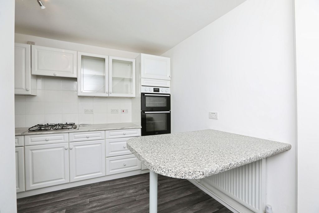Property photo 3 of 9 Pbox-Img.Jpg