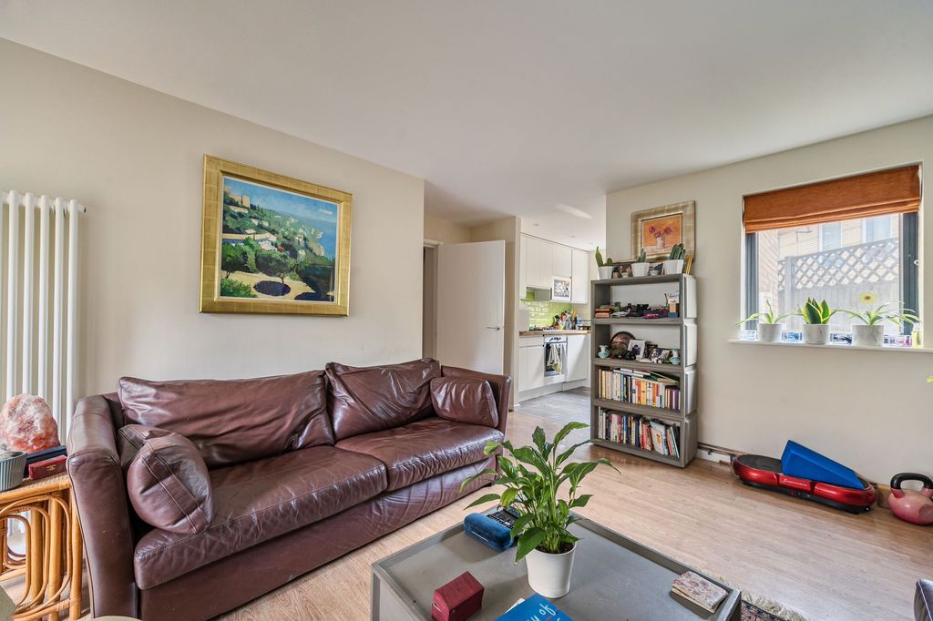 Property photo 3 of 13