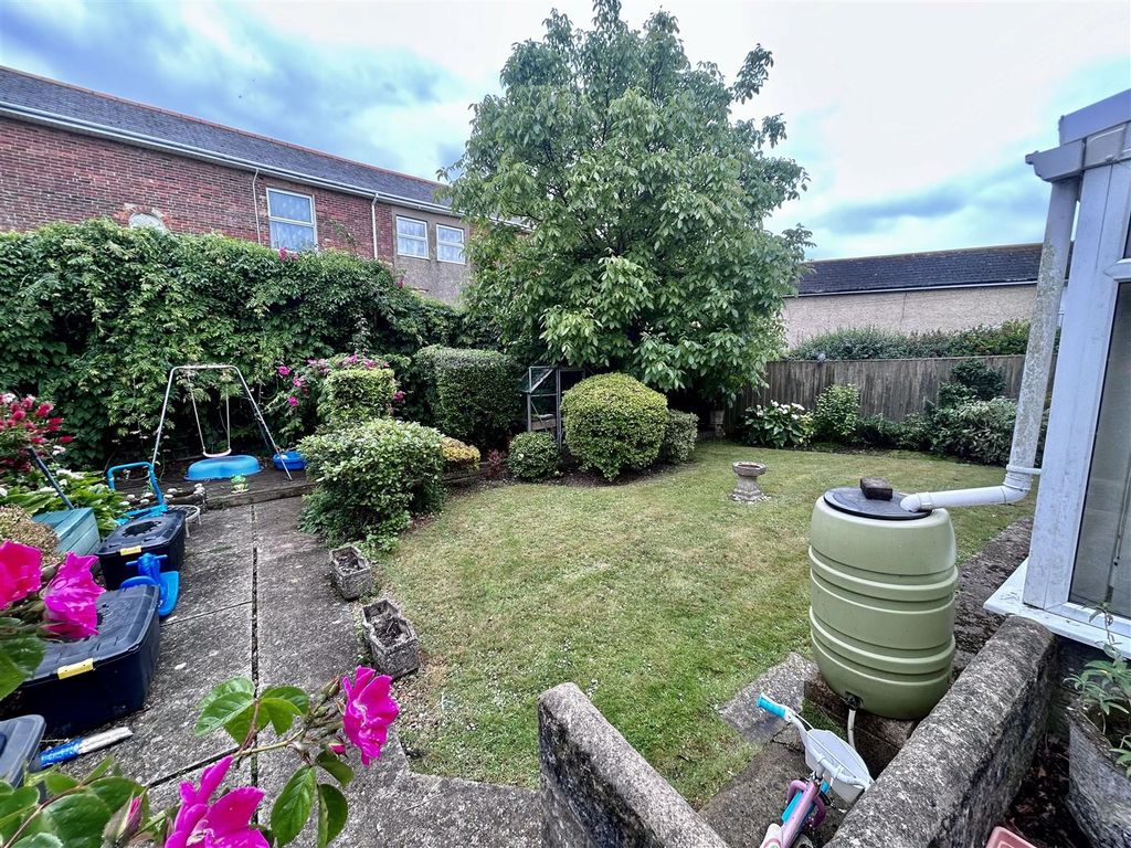 Property photo 3 of 15