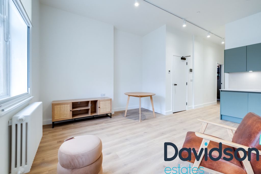 Property photo 2 of 29