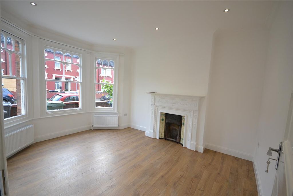 Property photo 1 of 6