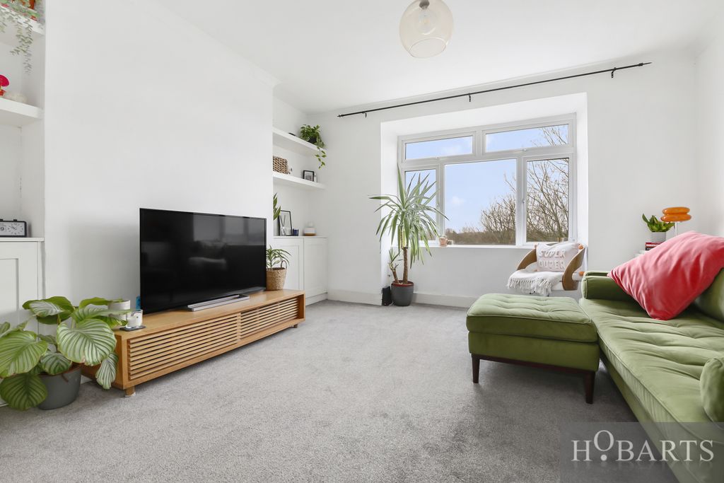 Property photo 3 of 12 Gallery