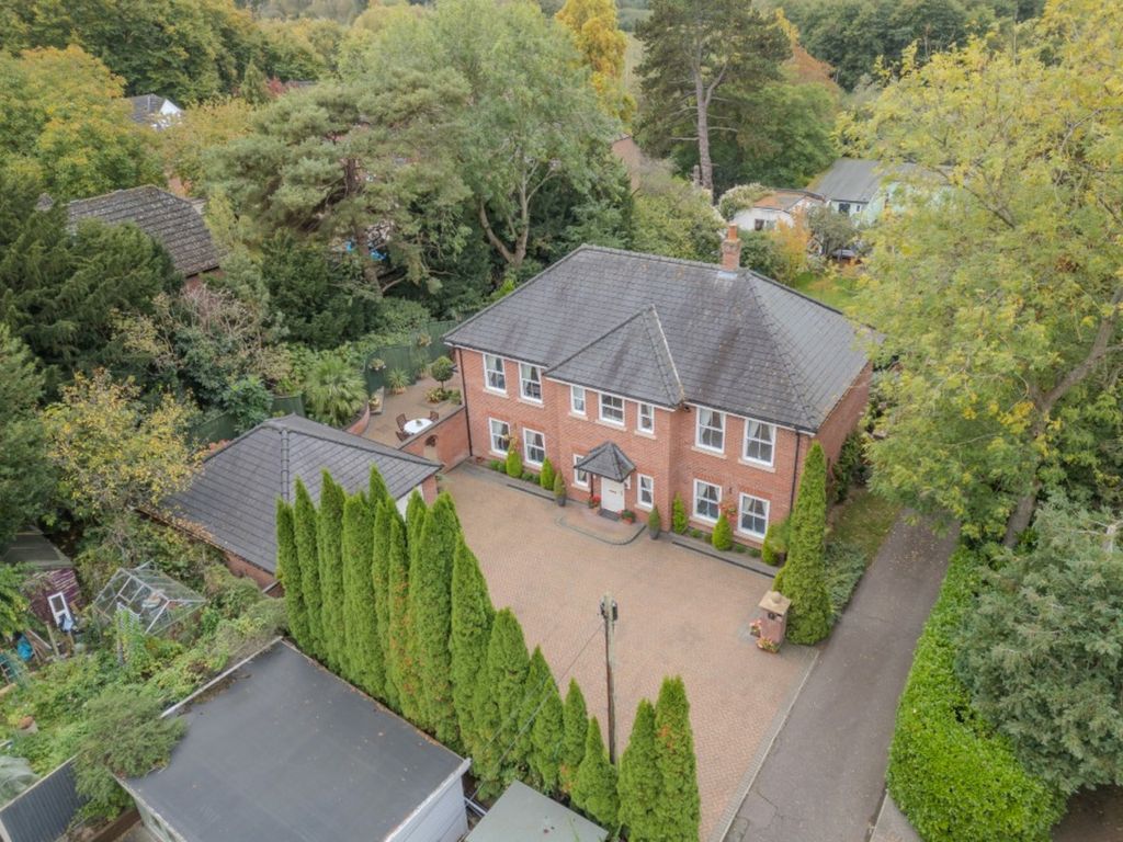 Property photo 2 of 30