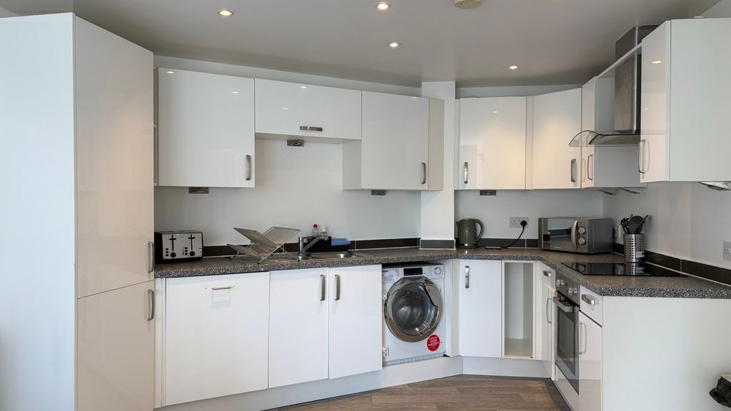 Property photo 3 of 14 Photo 3