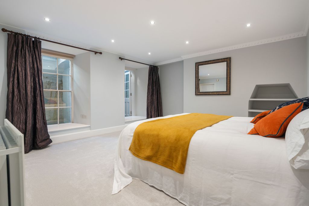 Additional image 18 of 3 bed flat for saleGreat Pulteney Street, Bath BA2