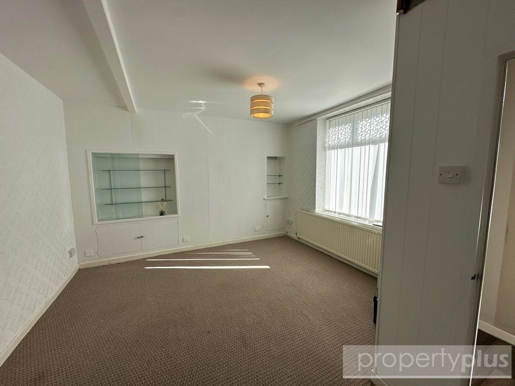 Property photo 2 of 11 Picture No. 04