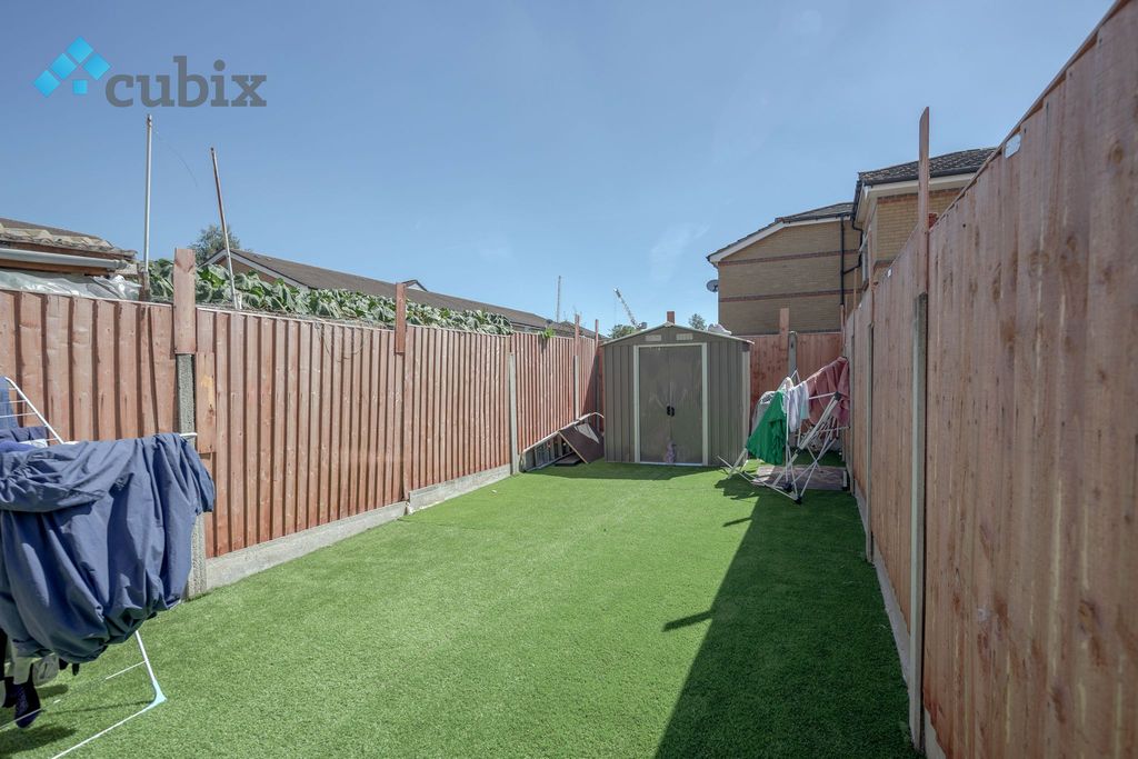 Property photo 3 of 31