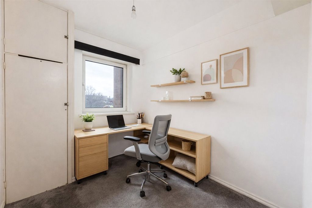 Property photo 3 of 6 Picture No. 11