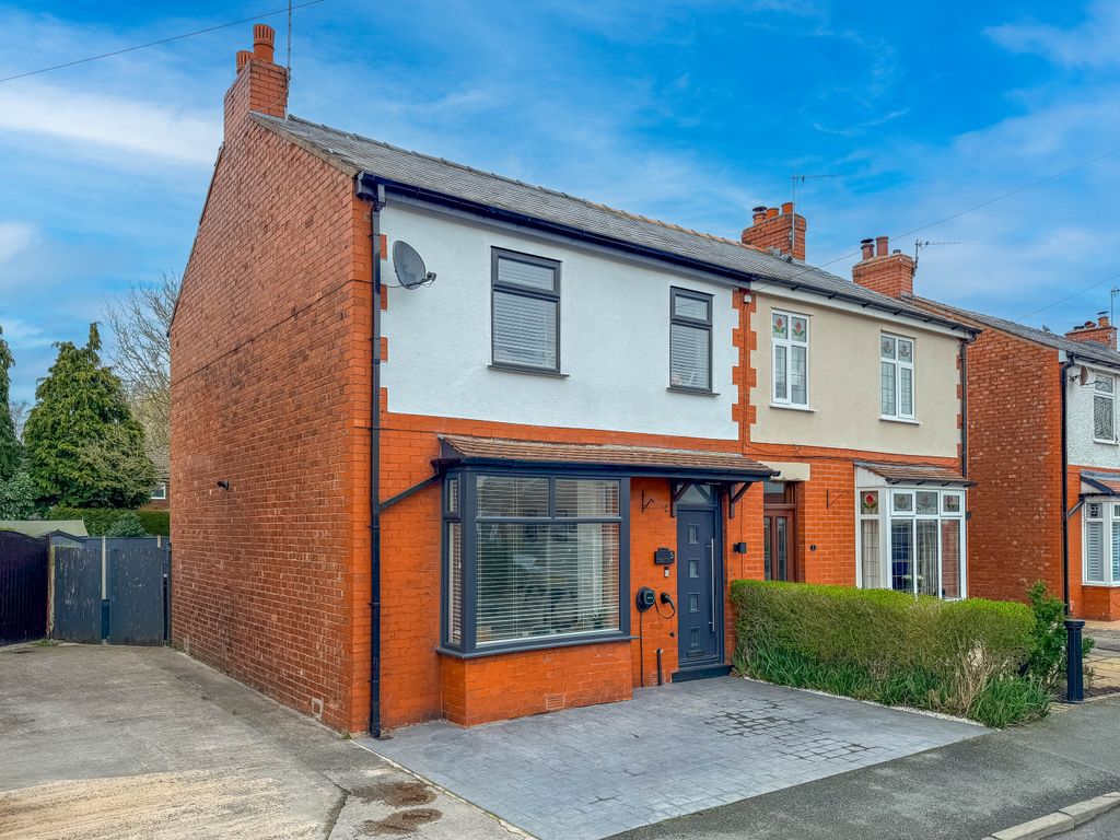 Property photo 1 of 11 Front