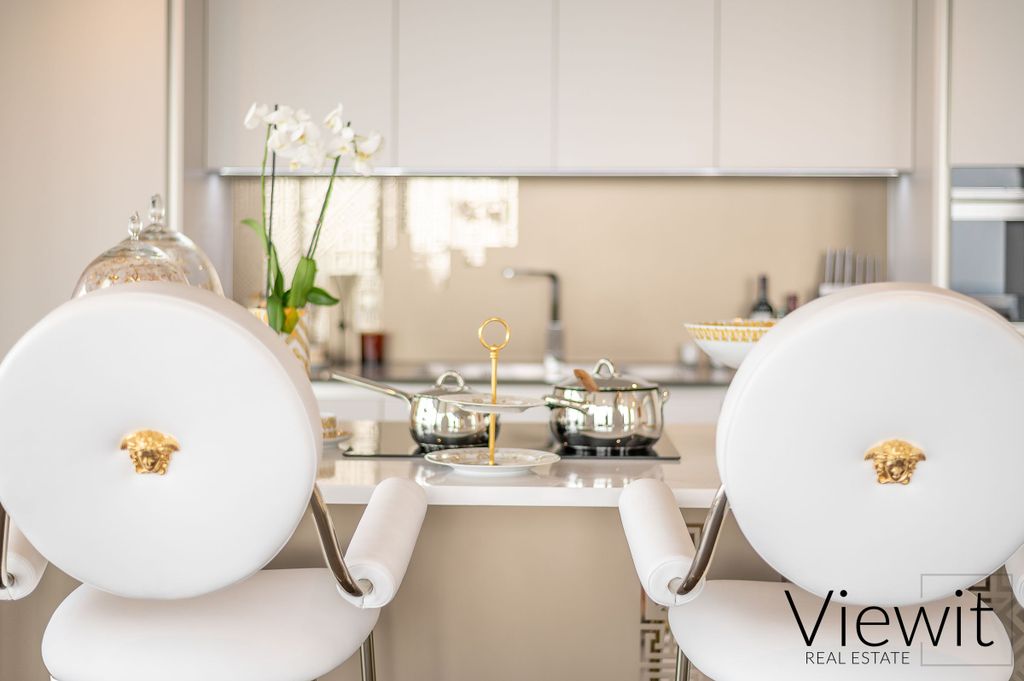 Property photo 2 of 33